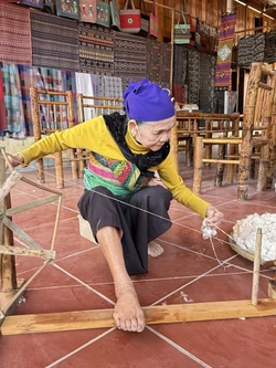 Dệt văn hóa Thái trên những khung cửi Pù Luông