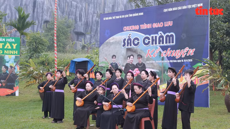 Giao lưu văn hóa ‘Sắc chàm kể chuyện’ lan tỏa giá trị nghệ thuật hát Then, đàn Tính