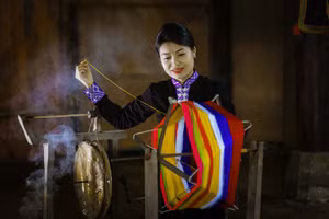 Phong tục tập quán