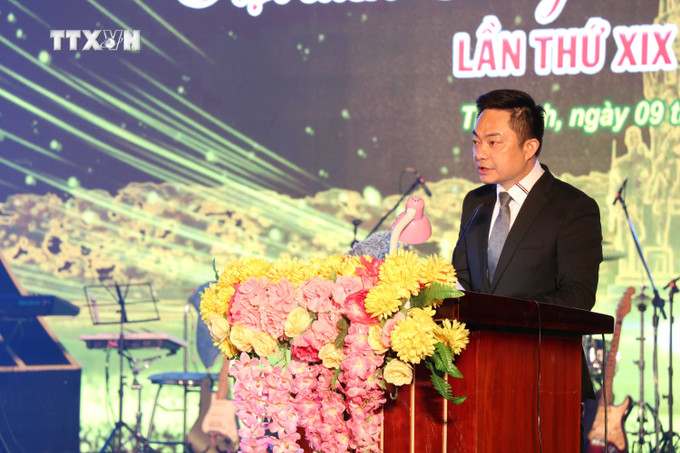 Ông Nguyễn Quốc Huy, Phó Cục trưởng Cục Văn hóa cơ sở phát biểu tại lễ bế mạc. Ảnh: Thanh Hòa - TTXVN vna_potal_be_mac_hoi_dien_tieng_hat_hen_9_dong_song_lan_xix_7530825.jpg