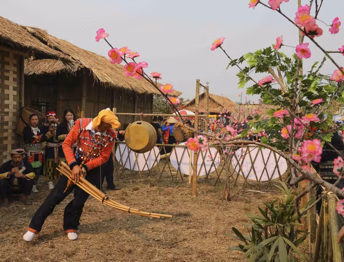 2-dac sac khong gian van hoa vung cao Dien Bien-trung kien.jpg