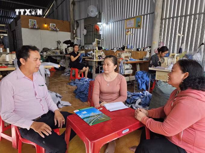 vna_potal_tin_dung_chinh_sach_–_chia_khoa_giam_ngheo_ben_vung__7410446.jpg