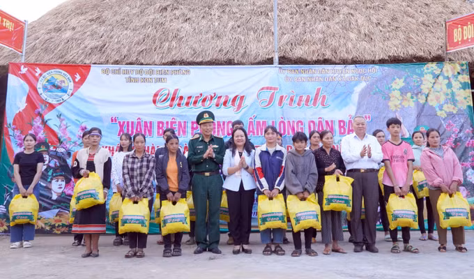 7-bo doi bien phong tinh Kon Tum-khoa chuong.jpg