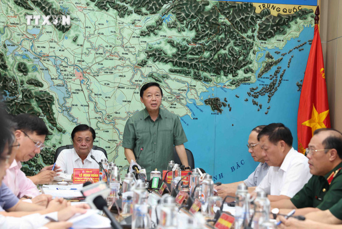 Phó Thủ tướng Trần Hồng Hà phát biểu chỉ đạo tại Hội nghị. Ảnh: Vũ Sinh – TTXVN vna_potal_pho_thu_tuong_tran_hong_ha_chi_dao_cong_tac_ung_pho_bao_yagi_7574732.jpg