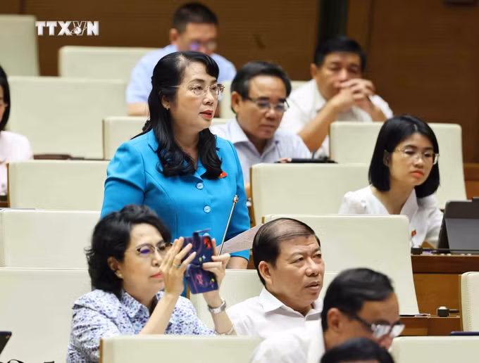 vna_potal_ky_hop_thu_7_quoc_hoi_khoa_xv_quoc_hoi_thao_luan_ve_du_thao_luat_bao_hiem_xa_hoi_sua_doi_7397032.jpg