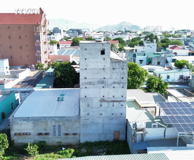 Nhà nuôi chim yến ở phường Tấn Tài (thành phố Phan Rang – Tháp Chàm, Ninh Thuận). Ảnh: Nguyễn Thành – TTXVN vna_potal_ninh_thuan_tang_cuong_giam_sat_quan_ly_hoat_dong_nuoi_chim_yen__7571960.jpg