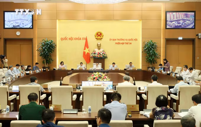 vna_potal_uy_ban_thuong_vu_quoc_hoi_khoa_xv_cho_y_kien_ve_du_thao_luat_to_chuc_toa_an_nhan_dan_sua_doi_7428713.jpeg