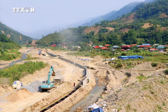 vna_potal_lai_chau_no_luc_giam_ngheo_o_vung_“loi”_bien_gioi_muong_te_6095152.jpg