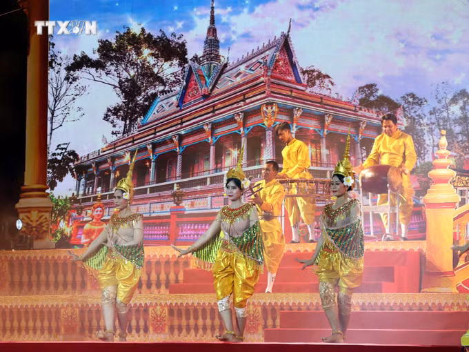 vna_potal_khai_mac_tuan_le_hoi_van_hoa_the_thao_du_lich_khu_vuc_dong_bang_song_cuu_long_tai_soc_trang__7702543.jpg