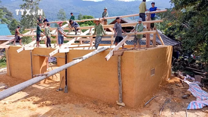 vna_potal_tuyen_quang_xoa_nha_tam_nha_dot_nat_cho_hon_7000_ho_ngheo_7762865.jpg