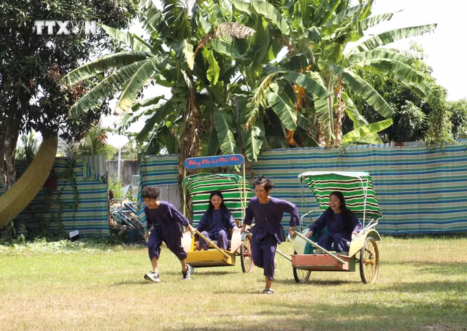 vna_potal_vinh_long_thu_hut_hon_71000_luot_du_khach_trong_dip_tet_nguyen_dan_giap_thin_2024_7228756.jpg