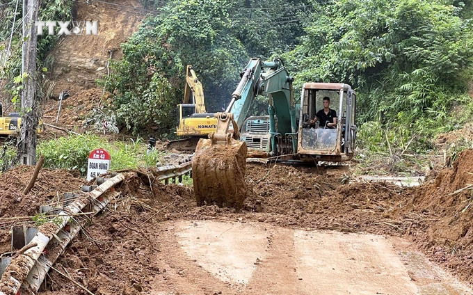 Chiều 13/9, tuyến Quốc lộ 70 đã cơ bản thông xe bước 1. Ảnh: TTXVN phát vna_potal_yen_bai_thong_xe_buoc_1_tuyen_quoc_lo_70__7594654.jpg