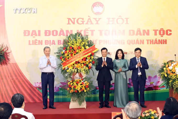 vna_potal_tong_bi_thu_to_lam_du_ngay_hoi_dai_doan_ket_toan_dan_toc_tai_phuong_quan_thanh_7700737.jpg