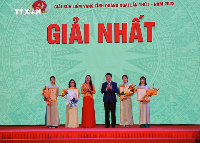 vna_potal_quang_ngai_ky_niem_94_nam_ngay_thanh_lap_dang__7211175.jpg