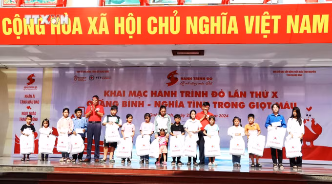 vna_potal_hanh_trinh_do_nam_2024_quang_binh_-_nghia_tinh_trong_giot_mau_7456227.jpg