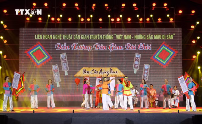 vna_potal_lien_hoan_nghe_thuat_dan_gian_truyen_thong_“viet_nam_-_nhung_sac_mau_di_san”_7718805.jpg