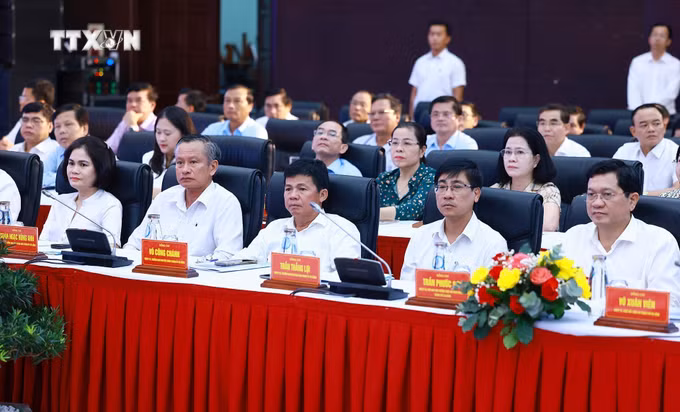 vna_potal_thu_tuong_chu_tri_hoi_nghi_ve_co_che_dac_thu_phat_trien_da_nang_7567368.jpg
