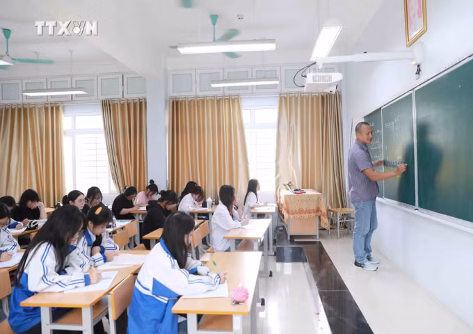vna_potal_lai_chau_chuan_bi_san_sang_cho_ky_thi_tot_nghiep_trung_hoc_pho_thong_nam_2024_7375505.jpg