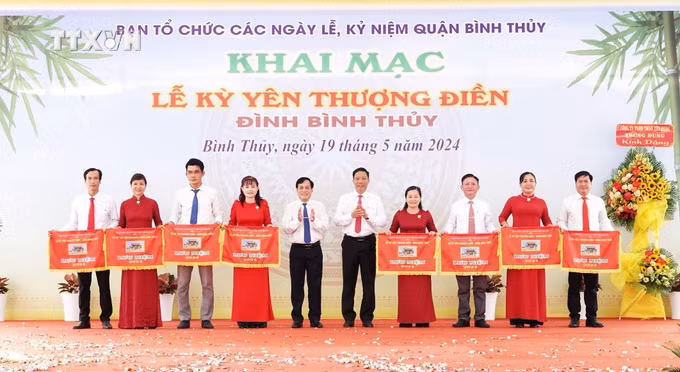 vna_potal_khai_mac_le_hoi_ky_yen_thuong_dien_dinh_binh_thuy_nam_2024_7384051.jpg