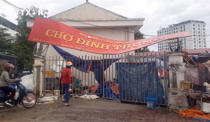 vna_potal_vinh_phuc_cay_coi_do_ngon_ngang_sau_tran_mua_lon_kem_giong_loc__7577968.jpg