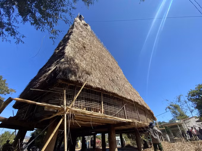 5-giu nep nha Rong truyen thong-du toan.jpg
