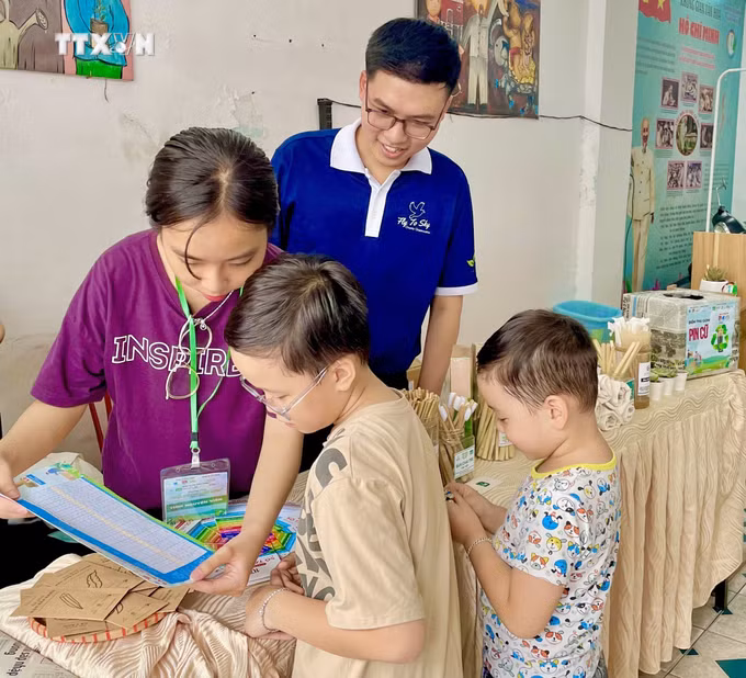 vna_potal_chuong_trinh_doi_sach_lay_cay_-_hanh_dong_dep_cua_tuoi_tre_7508744.jpg