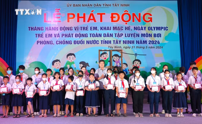 vna_potal_tay_ninh_phat_dong_thang_hanh_dong_vi_tre_em_nam_2024_7405725.jpg