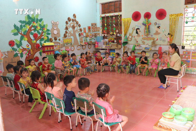 Lớp học mầm non với đầy đủ trang thiết bị dạy và học thuộc Điểm trường Cầu Cao, Trường mầm non Bạch Xa, huyện Hàm Yên, tỉnh Tuyên Quang. Ảnh: Hoàng Hải - TTXVN vna_potal_tuyen_quang_cham_lo_doi_song_dong_bao_dan_toc_thieu_so_7517050.jpg