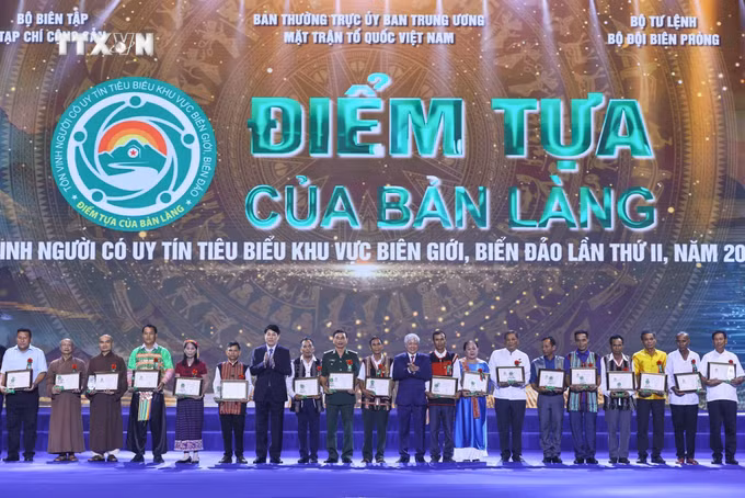 vna_potal_chuong_trinh_nghe_thuat_diem_tua_cua_ban_lang_7433827.jpg