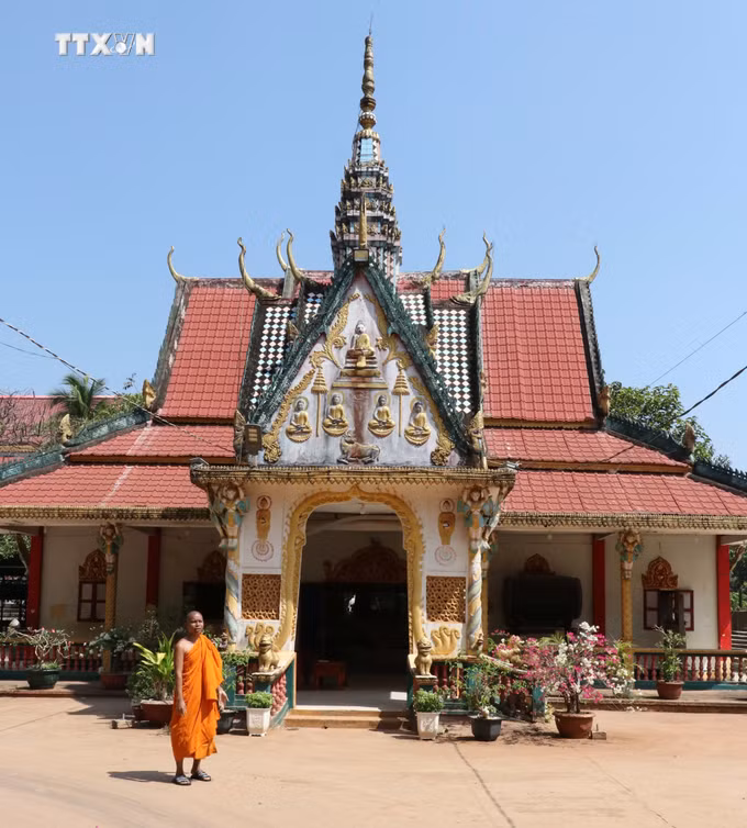 vna_potal_kien_truc_doc_dao_cua_ngoi_chua_khmer_soc_lon_binh_phuoc_6619566.jpg