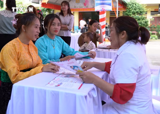 vna_potal_nang_cao_kien_thuc_ve_sinh_de_an_toan_va_cham_soc_suc_khoe_tre_em_vung_cao_ha_giang_7485452.jpg