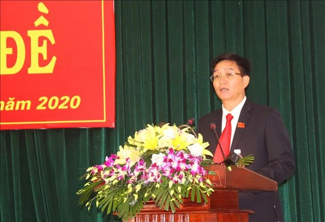 Tân Chủ tịch UBND tỉnh Đắk Nông Nguyễn Đình Trung phát biểu tại kỳ họp. Ảnh: Ngọc Minh – TTXVN