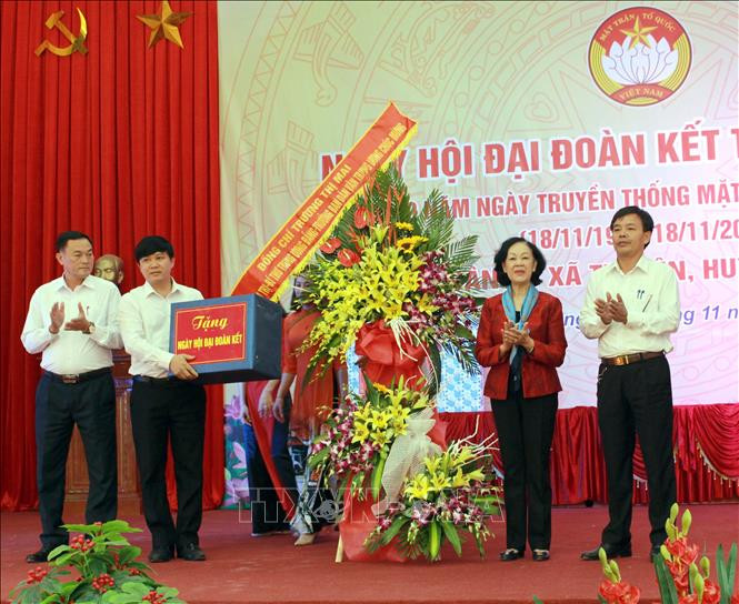 Trưởng ban dân vận Trung ương Trương Thị Mai dự Ngày hội đại đoàn kết toàn dân tộc tại Bắc Giang