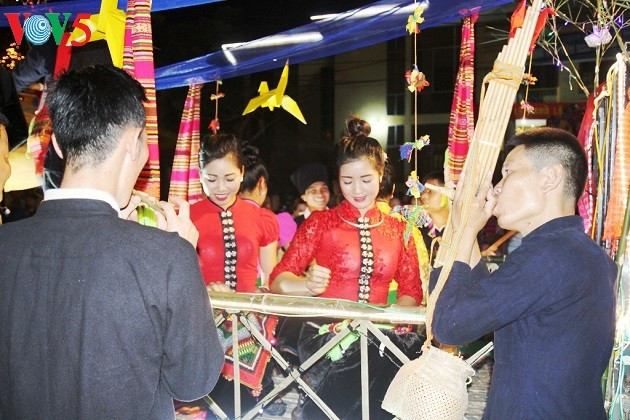 Hỗ trợ phục hồi văn hóa phi vật thể dân tộc thiểu số có nguy cơ mai một