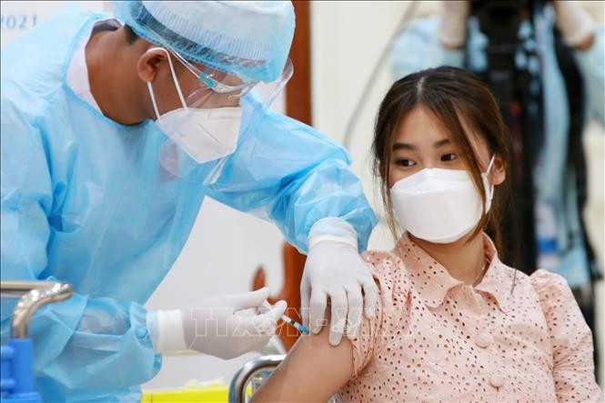 Các nhà nghiên cứu thuộc Đại học Oxford cho rằng chưa cần triển khai việc tiêm mũi bổ sung