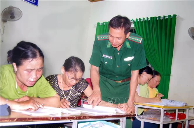 Thắm tình quân - dân trên vùng biên giới ở Đắk Lắk