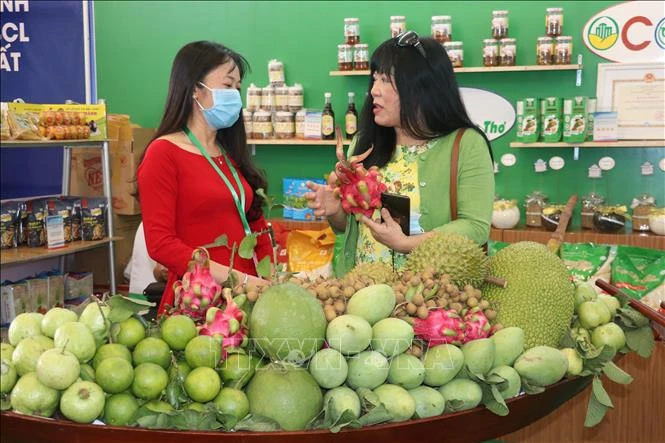Thúc đẩy chế biến và phát triển thị trường nông sản