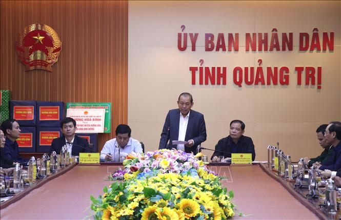Phó Thủ tướng Thường trực Trương Hòa Bình chỉ đạo khắc phục hậu quả lũ lụt ở Quảng Trị
