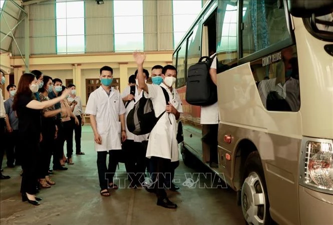 Trưa 17/5, ghi nhận thêm 28 ca mắc COVID-19 trong nước ở khu vực đã cách ly