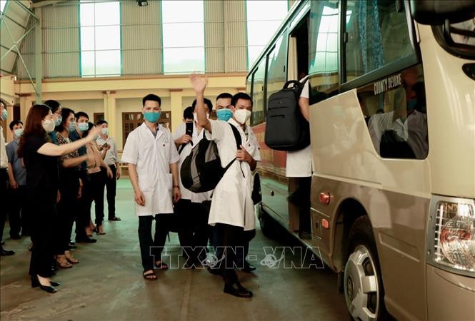 Trưa 17/5, ghi nhận thêm 28 ca mắc COVID-19 trong nước ở khu vực đã cách ly