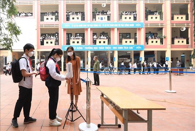 Dịch COVID-19: Ngày 10/4, cả nước có 28.307 ca mắc mới, gần 35.000 ca khỏi bệnh