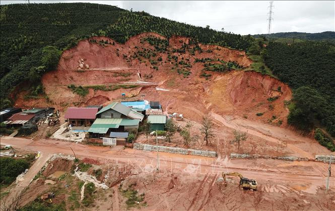 Lâm Đồng huy động lực lượng hỗ trợ người dân vùng bị ngập lụt