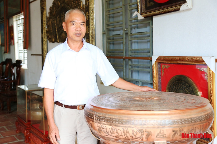 Người "truyền lửa" nghề đúc đồng truyền thống làng Chè Đông