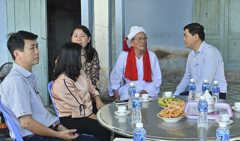 Thăm và chúc tết Katê đồng bào Chăm Bàlamôn tại Bình Thuận