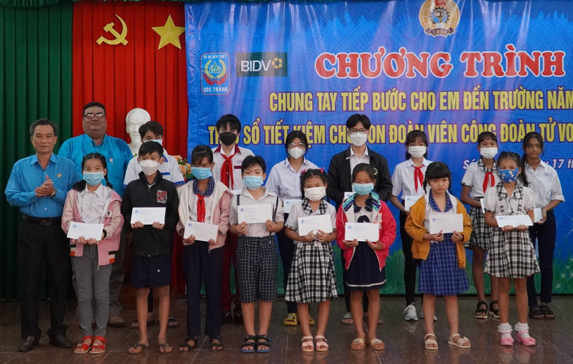 Sóc Trăng chung tay tiếp bước học sinh có hoàn cảnh khó khăn đến trường