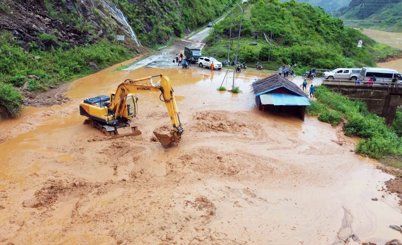 Mưa lũ gây nhiều thiệt hại tại huyện Mường La, Sơn La