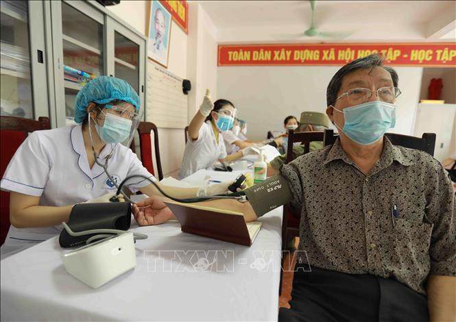 Bộ Y tế hướng dẫn khám sàng lọc trước tiêm chủng vaccine phòng COVID-19