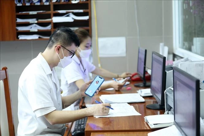 Dịch COVID-19: Giảm gần 6.000 ca mắc mới so với ngày 25/3, cả nước có thêm 164.553 ca khỏi bệnh