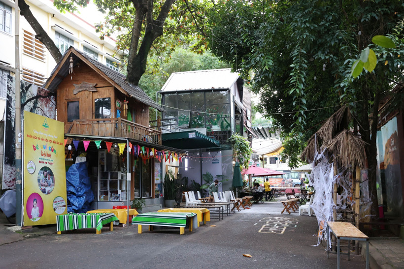 Lãng phí không gian văn hóa Đường sách Cà phê Buôn Ma Thuột