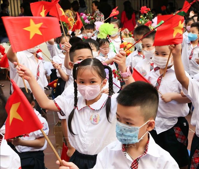 Năm học 2021-2022: Học sinh Hà Nội dự lễ khai giảng chung, học trực tuyến từ ngày 6/9